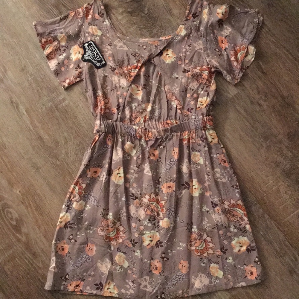 Sundress - Picture 2 of 4